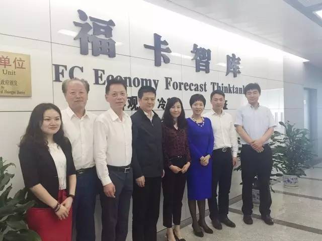 東方龍商務(wù)與??ㄖ菐?kù)強(qiáng)強(qiáng)聯(lián)合,全面達(dá)成深度戰(zhàn)略合作 東方龍商務(wù)與??ㄖ菐?kù)強(qiáng)強(qiáng)聯(lián)合,全面達(dá)成深度戰(zhàn)略合作
