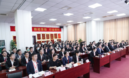 以“四輪驅動”為核心，保持健康發(fā)展態(tài)勢！東方龍商務集團4月份月度總結會圓滿舉行