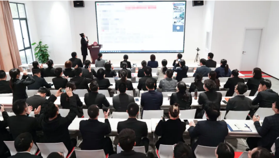 項目量質(zhì)攀新高，掀起“大干100天”競賽高潮！12月上旬，集團(tuán)成功通過49個優(yōu)質(zhì)投資選址項目