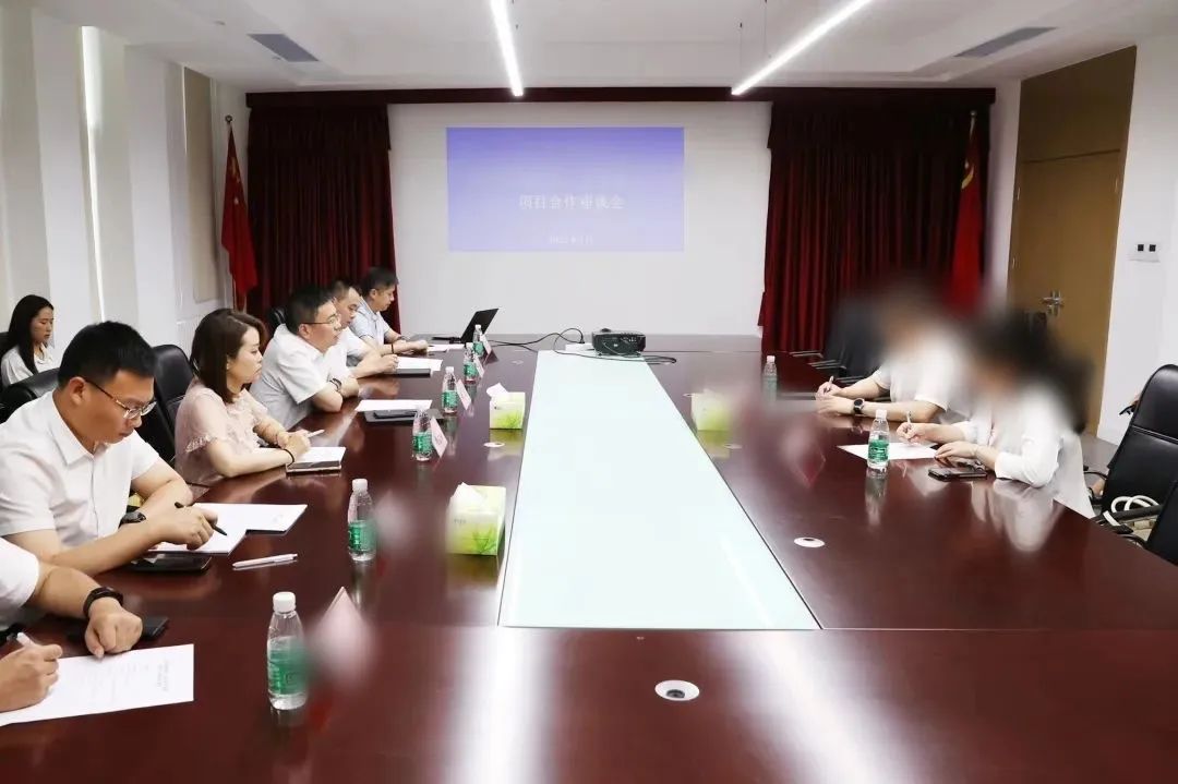 區(qū)委書記親自帶隊！四川某地方政府領(lǐng)導(dǎo)一行赴知名影視文旅休閑度假投資選址項目企業(yè)考察調(diào)研