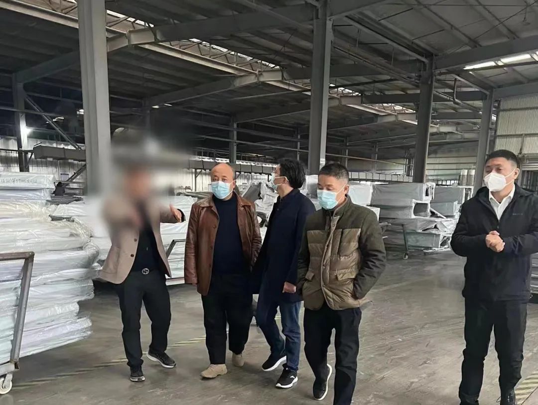 年產(chǎn)值10億！浙江某地方政府赴高檔庭院裝飾配件擴建投資選址項目企業(yè)考察調(diào)研