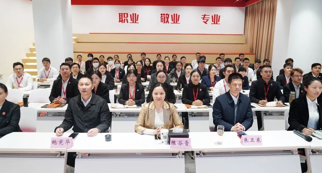 承接進博效應(yīng)，推進全球招商！11月上旬，集團共40個優(yōu)質(zhì)投資選址項目通過評估