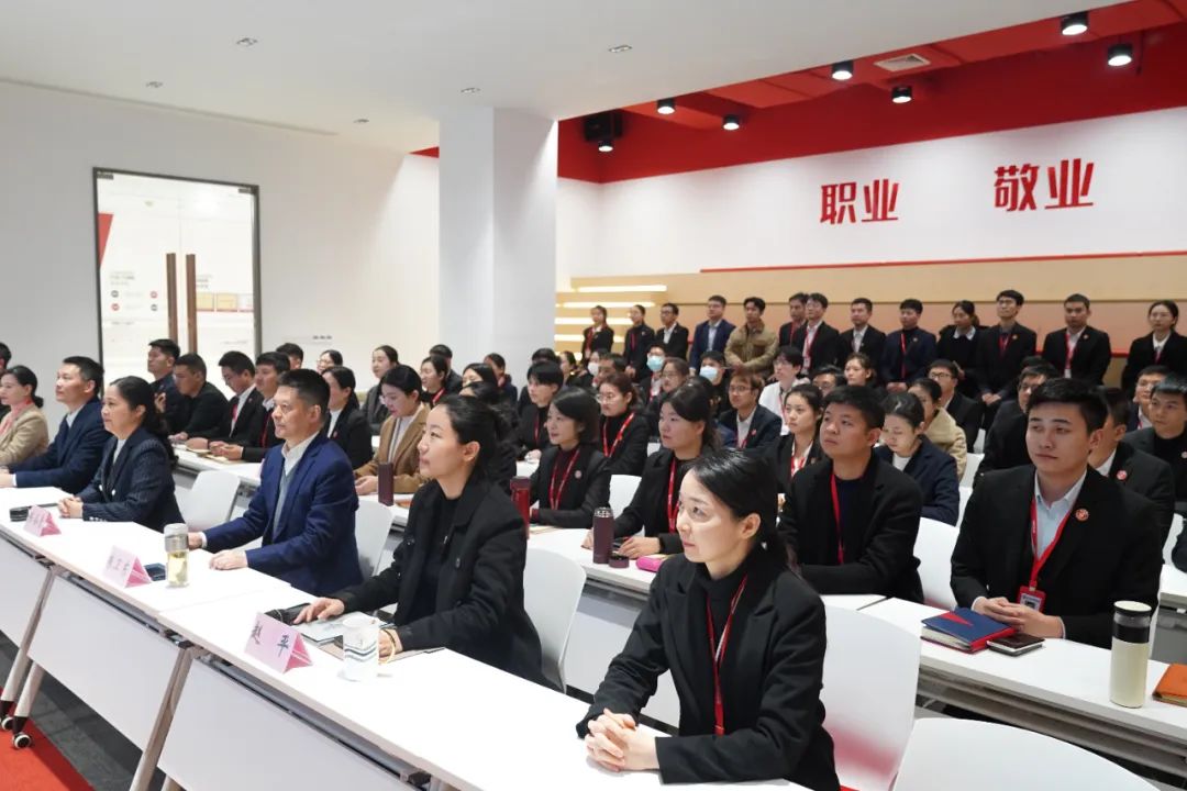 沖刺全年1000個(gè)項(xiàng)目對(duì)接目標(biāo)！11月下旬，集團(tuán)共38個(gè)優(yōu)質(zhì)投資選址項(xiàng)目通過(guò)本次評(píng)估