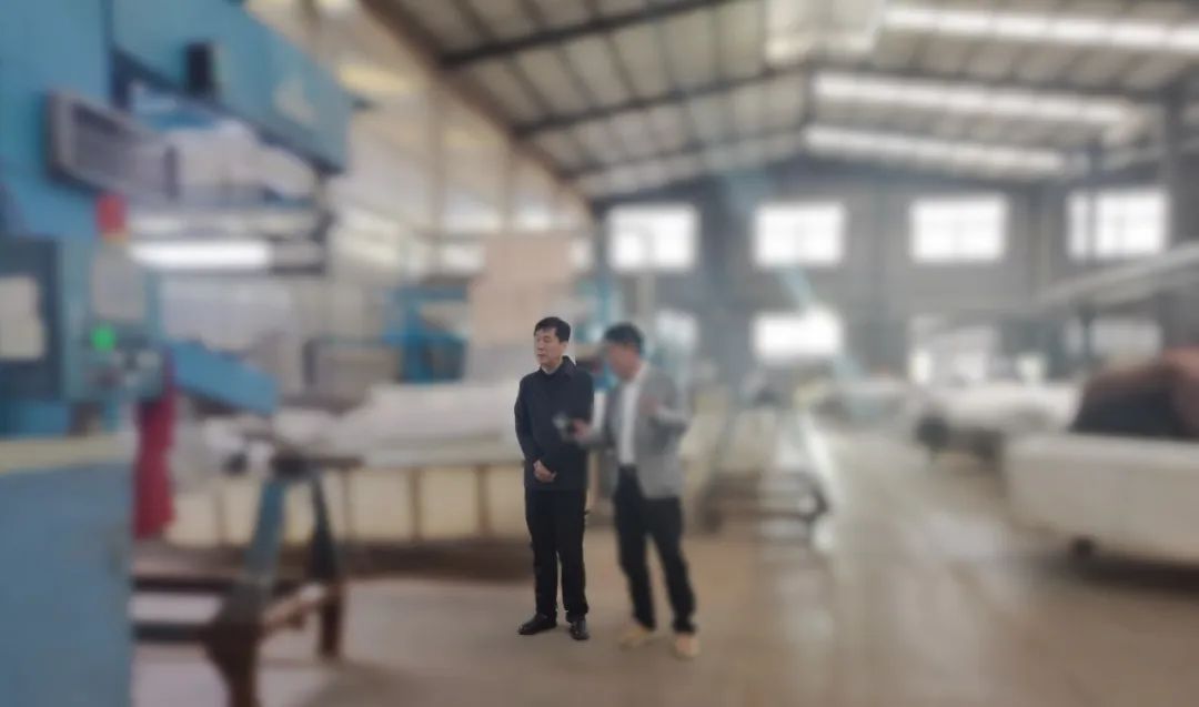 時(shí)尚服裝品牌供應(yīng)商！黑龍江某地方政府實(shí)地對(duì)接老牌紡織布料加工投資選址項(xiàng)目