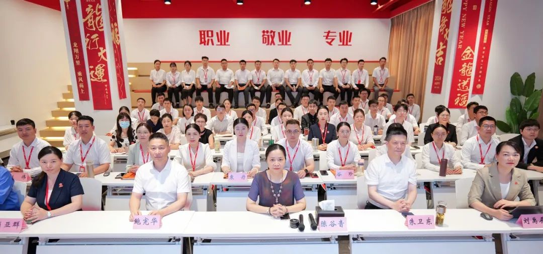無懼高溫“烤”驗(yàn)，催化項(xiàng)目落地火熱進(jìn)行時(shí)！7月下旬，集團(tuán)共37個(gè)優(yōu)質(zhì)投資選址項(xiàng)目通過評(píng)估