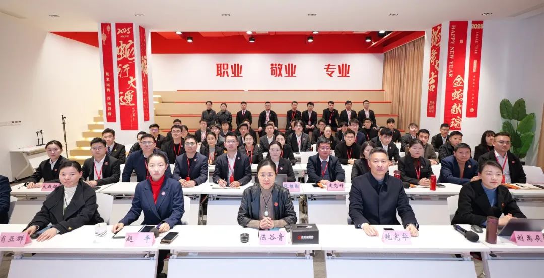 錨定戰(zhàn)略方向，攻堅“國五上頭外”優(yōu)質項目！3月上旬，集團共33個優(yōu)質投資選址項目通過評估